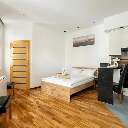 Przytulne Very Berry W Centrum Poznania By Renters דירה *