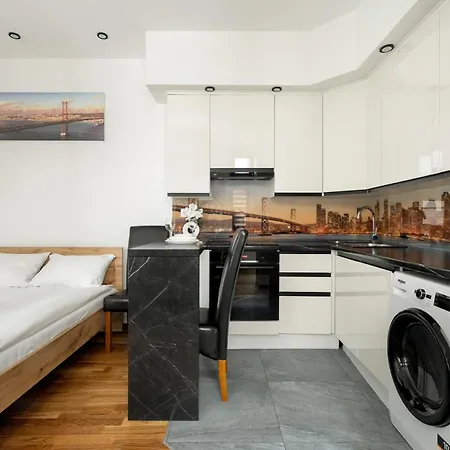 Przytulne Very Berry W Centrum Poznania By Renters