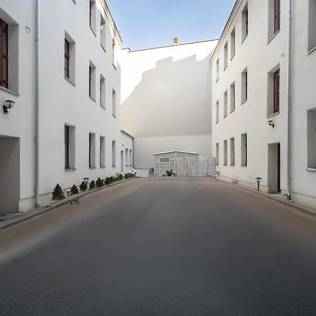 Przytulne Very Berry W Centrum Poznania By Renters דירה