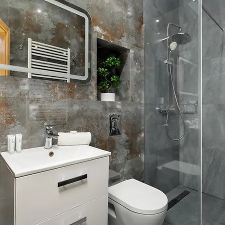 Apartment Przytulne Very Berry W Centrum Poznania By Renters *