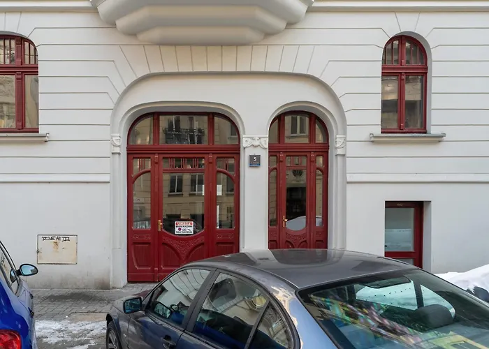 Przytulne Very Berry W Centrum Poznania By Renters